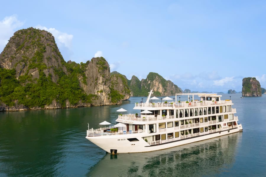 Hermes-Cruises-Halong-Bay-Luxury